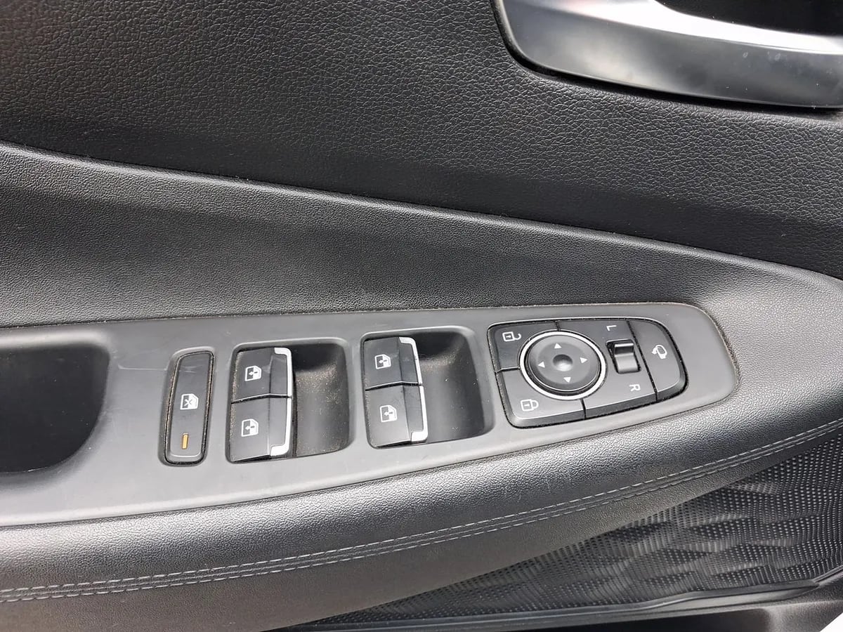 Hyundai Santa Fe 2.2 Value Fl Crdi Diesel 4wd At 5p año 2024