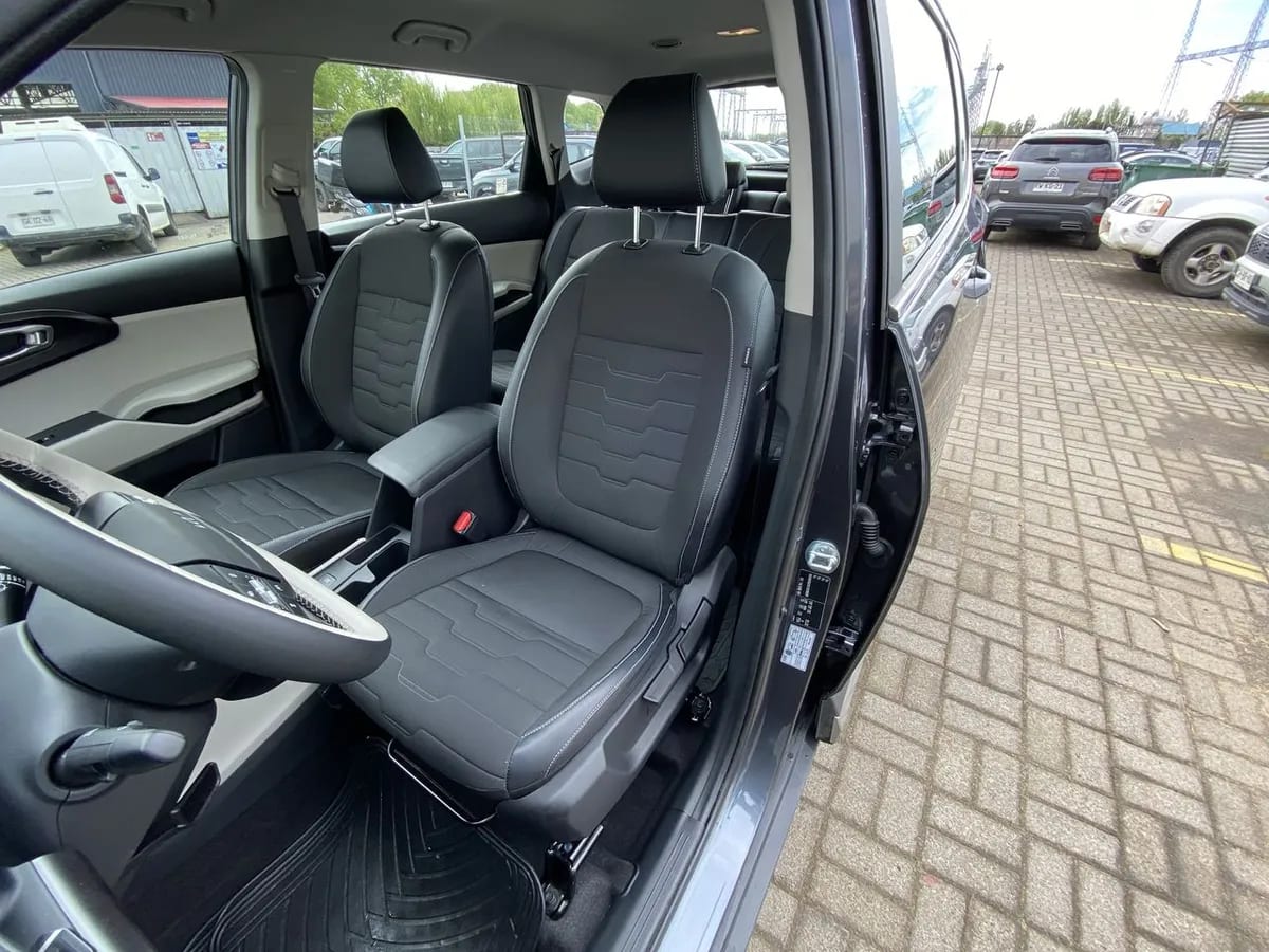 Kia Carens 1.5t Ex Full 4x2 7dct At 5p año 2026