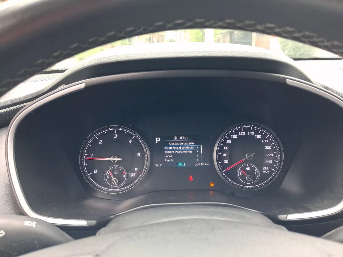 Hyundai Santa Fe 2.2 Value Fl Crdi Diesel 4wd At 5p año 2024