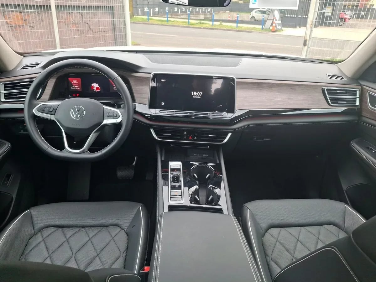 Volkswagen Atlas 2.0 Tsi Limited 4motion 4x4 At 5p año 2026