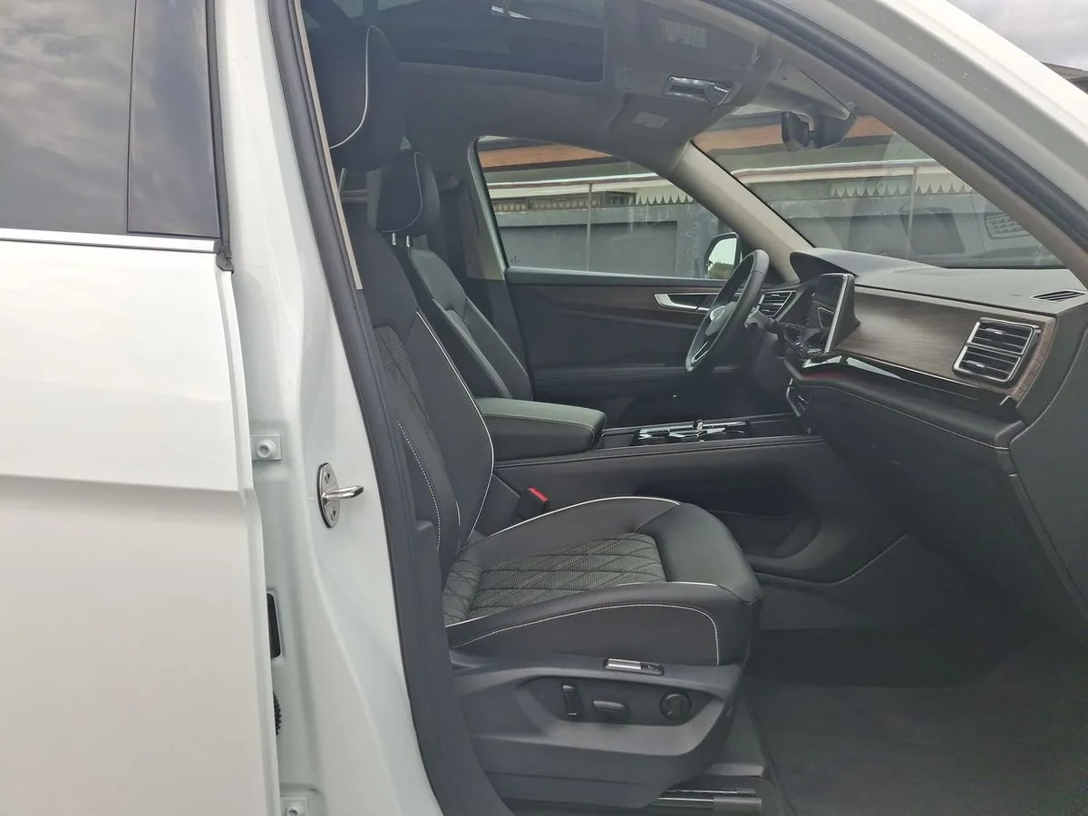 Volkswagen Atlas 2.0 Tsi Limited 4motion 4x4 At 5p año 2026