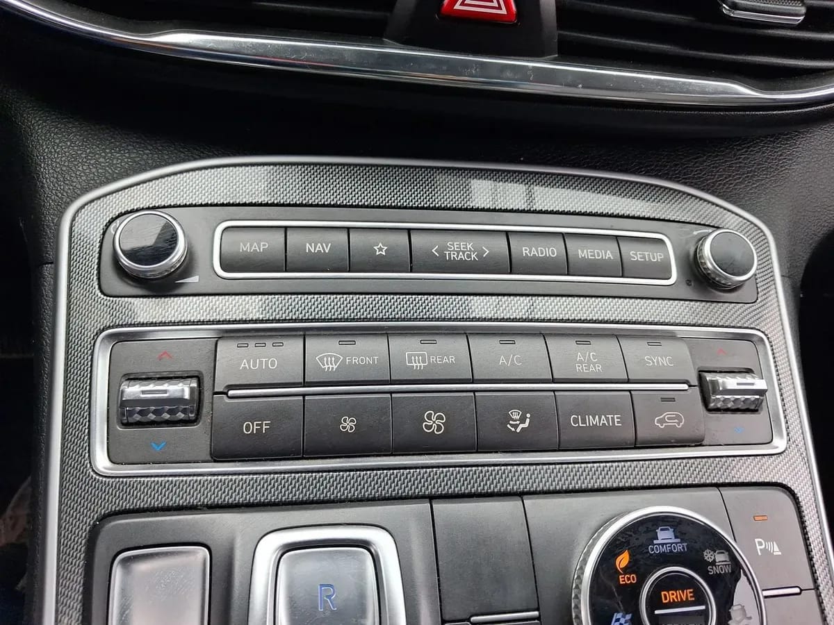 Hyundai Santa Fe 2.2 Value Fl Crdi Diesel 4wd At 5p año 2024