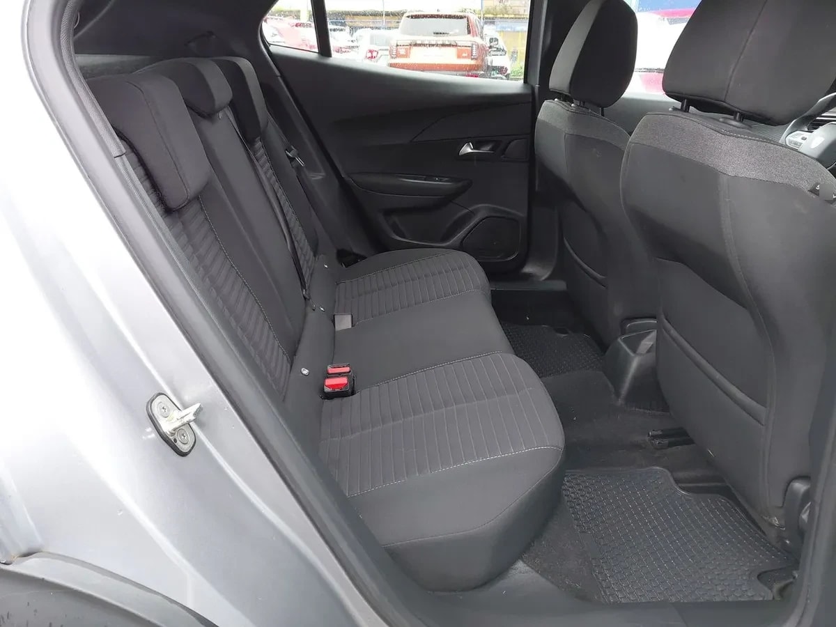 Peugeot 2008 1.2 Active Pack Puretech 130hp 4x2 Mt 5p año 2024