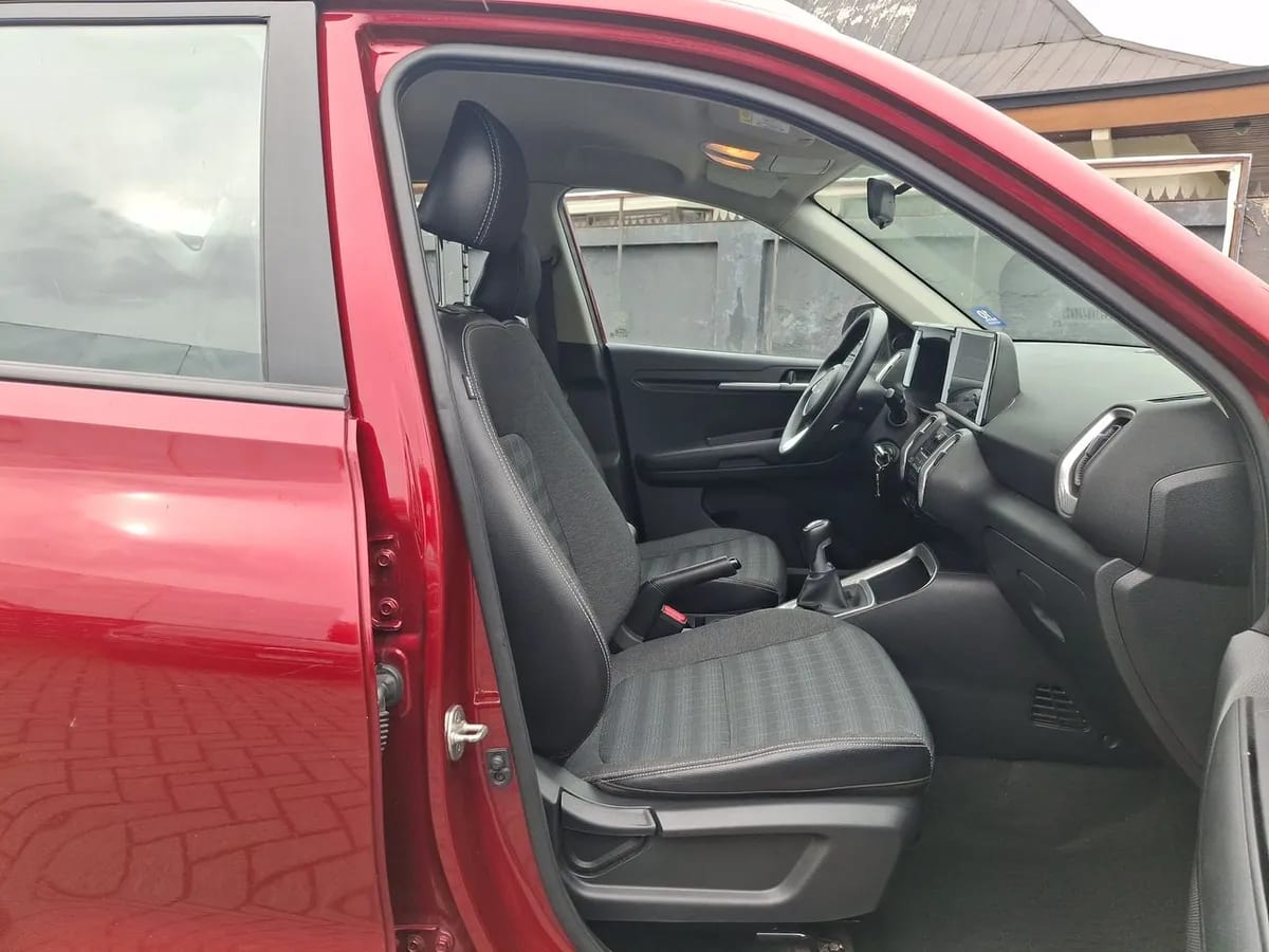 Kia Sonet 1.5 Ex Plus 4x2 6ab 6mt 5p año 2023