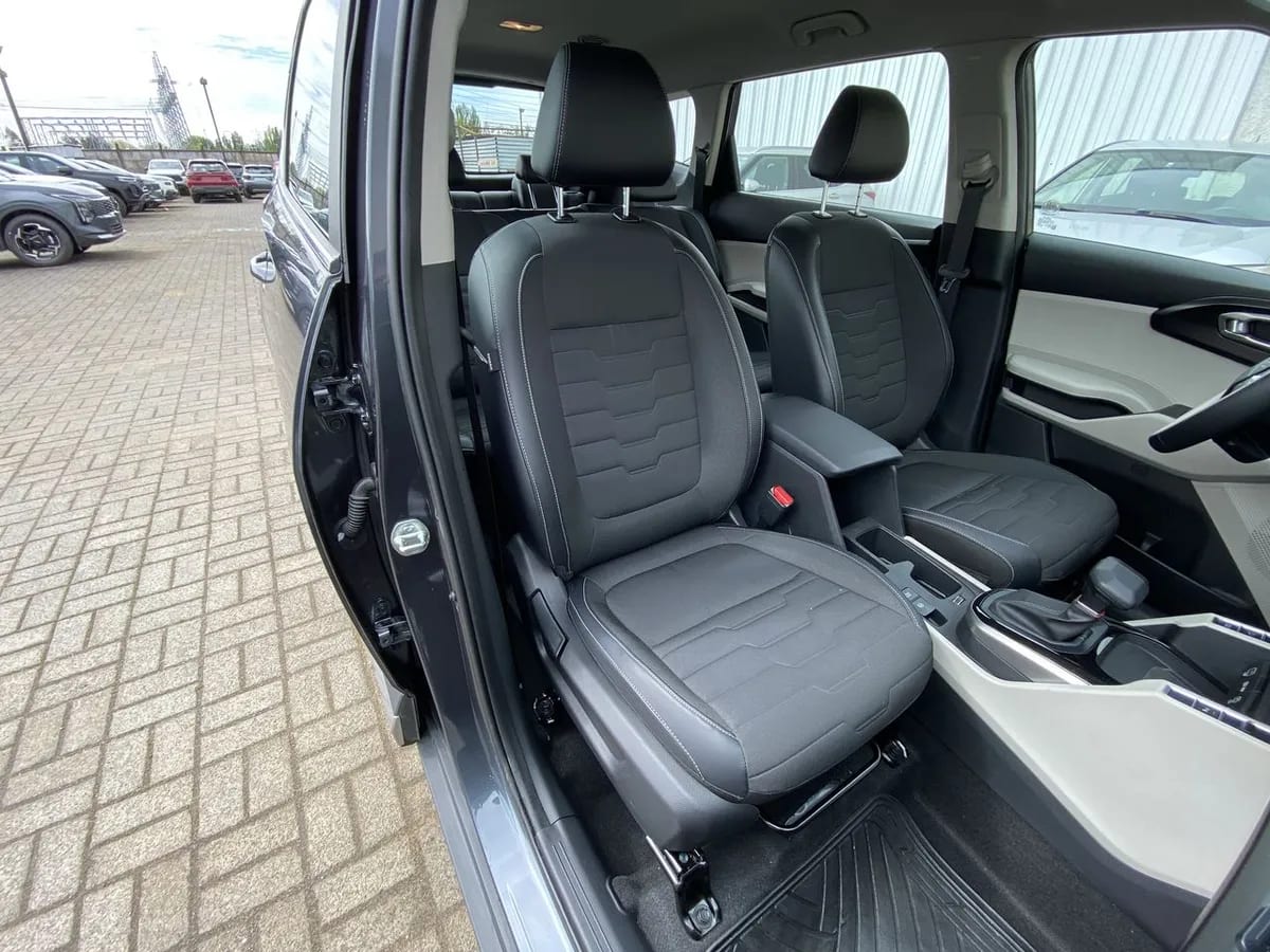 Kia Carens 1.5t Ex Full 4x2 7dct At 5p año 2026