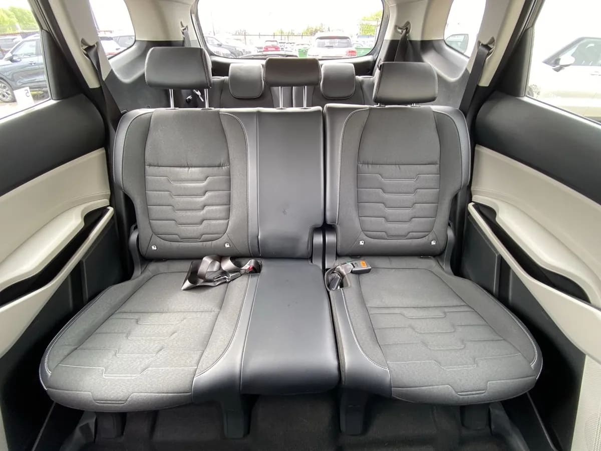 Kia Carens 1.5t Ex Full 4x2 7dct At 5p año 2026