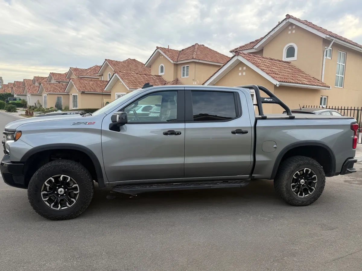 CHEVROLET SILVERADO 6.2 Zr2 At 4x4 año 2024