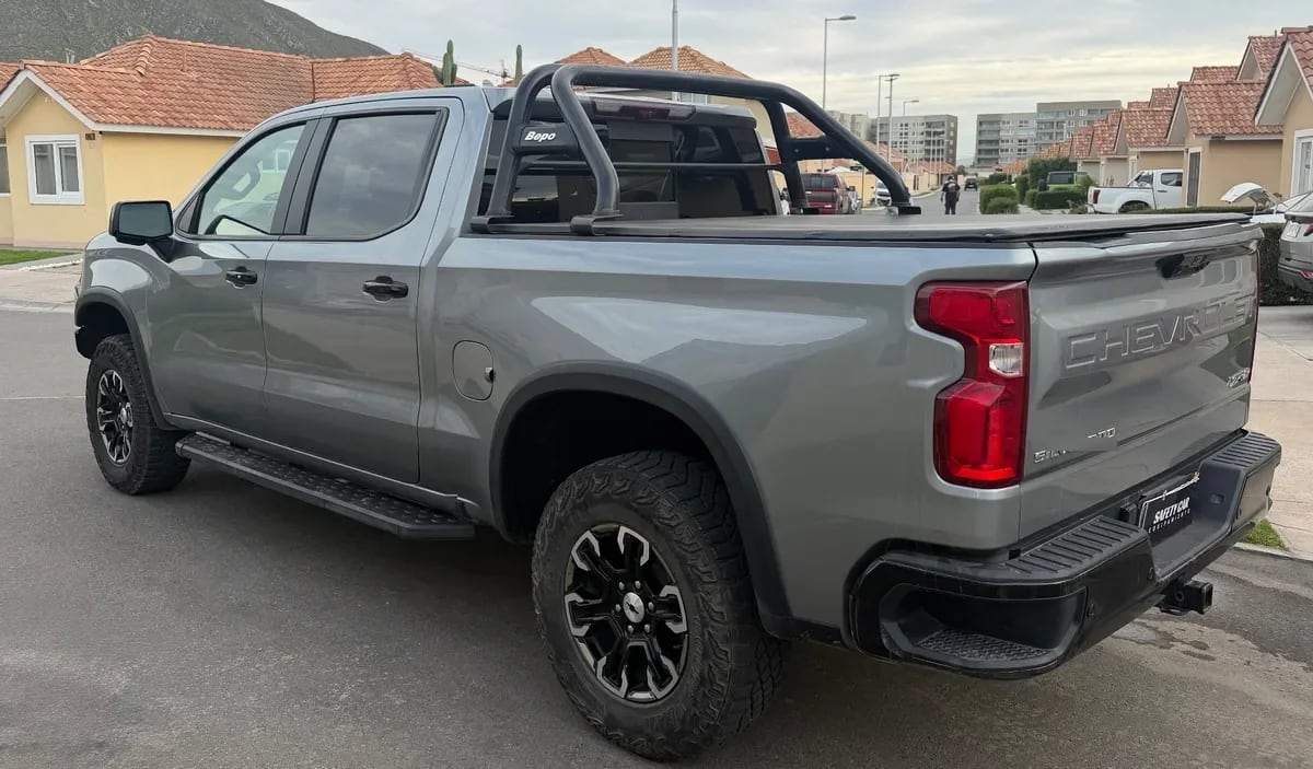 CHEVROLET SILVERADO 6.2 Zr2 At 4x4 año 2024