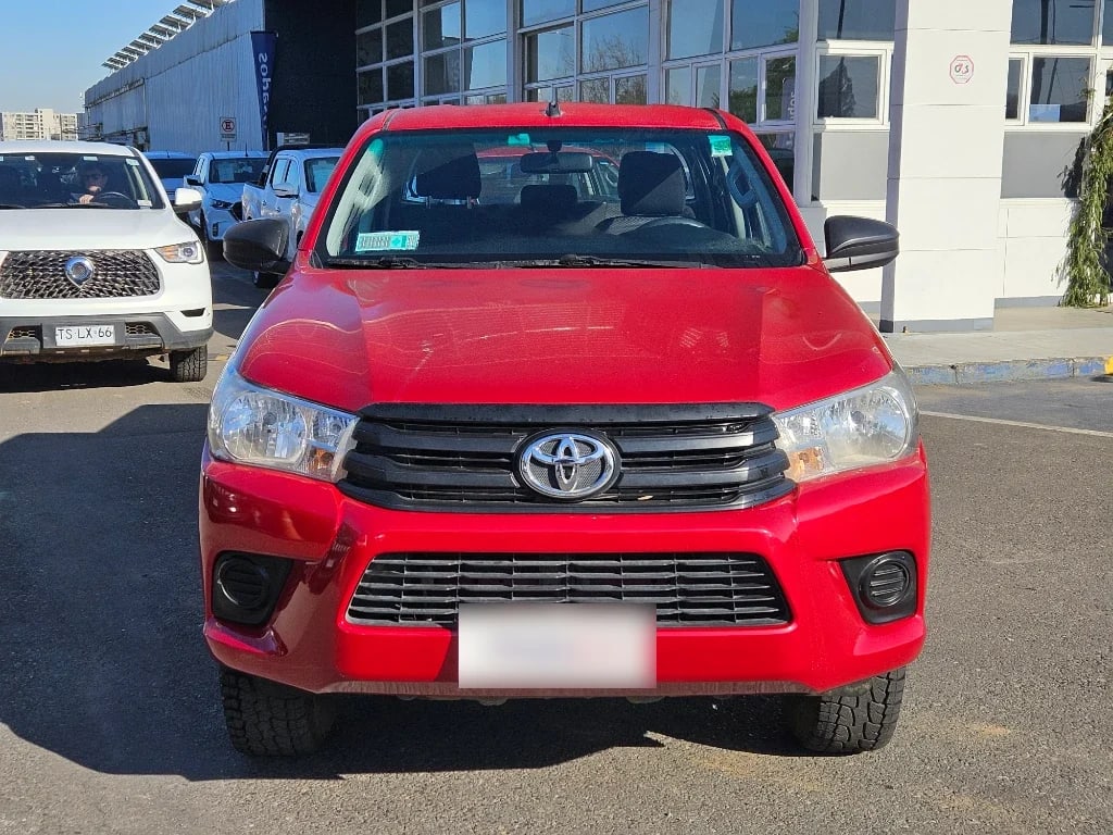 Toyota Hilux Dx Dcab Mt 4x4 2.4 año 2024