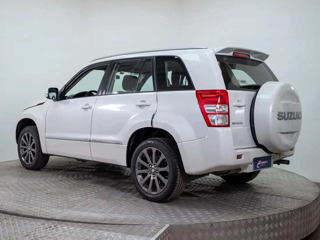 Suzuki Grand Nomade Grand Nomade 2.4 Glx Sport E4 Mt 4x4 año 2016