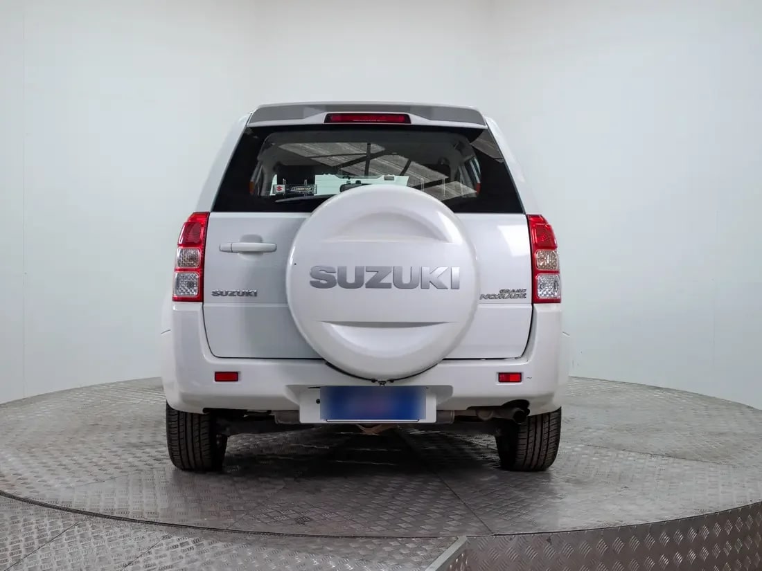 Suzuki Grand Nomade Grand Nomade 2.4 Glx Sport E4 Mt 4x4 año 2016