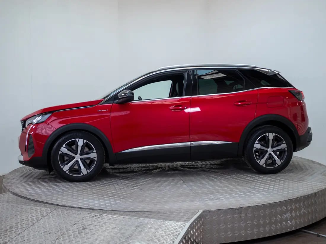 Peugeot 3008 3008 Hybrid 300 4x4 1.6 Aut año 2025