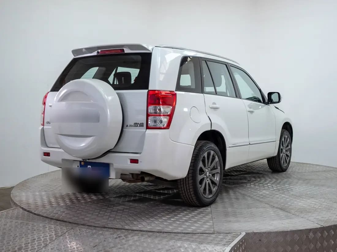 Suzuki Grand Nomade Grand Nomade 2.4 Glx Sport E4 Mt 4x4 año 2016
