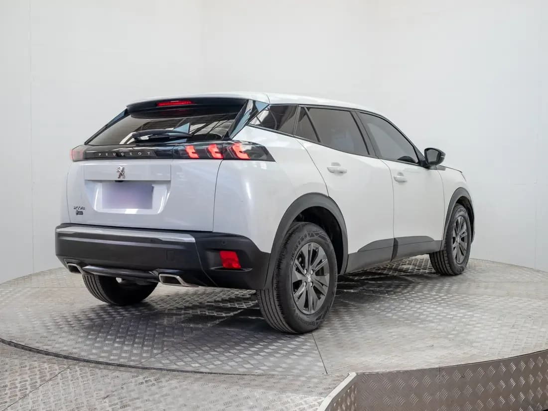 Peugeot New 2008 1.2 Active Pack Puretech 130 Mt año 2023