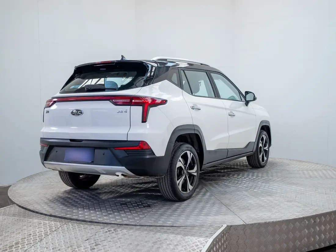 JAC Js4 Js4 1.6 Comfort Mt año 2022