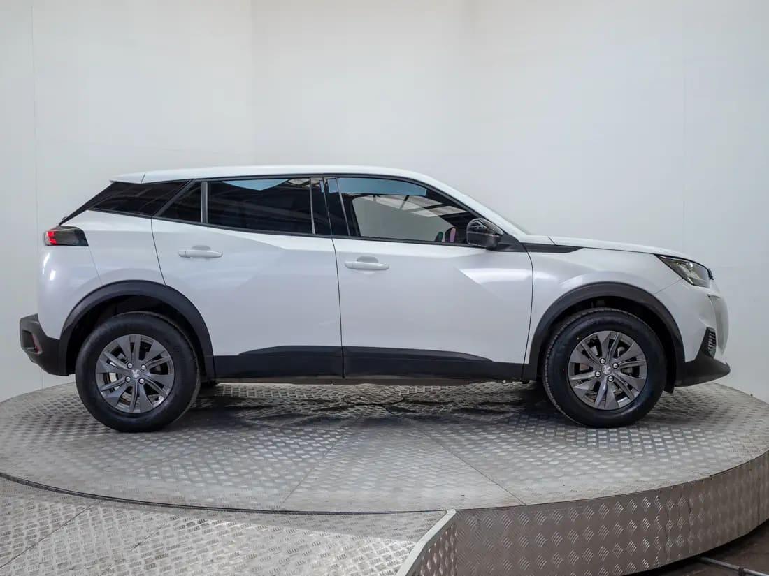 Peugeot New 2008 1.2 Active Pack Puretech 130 Mt año 2023