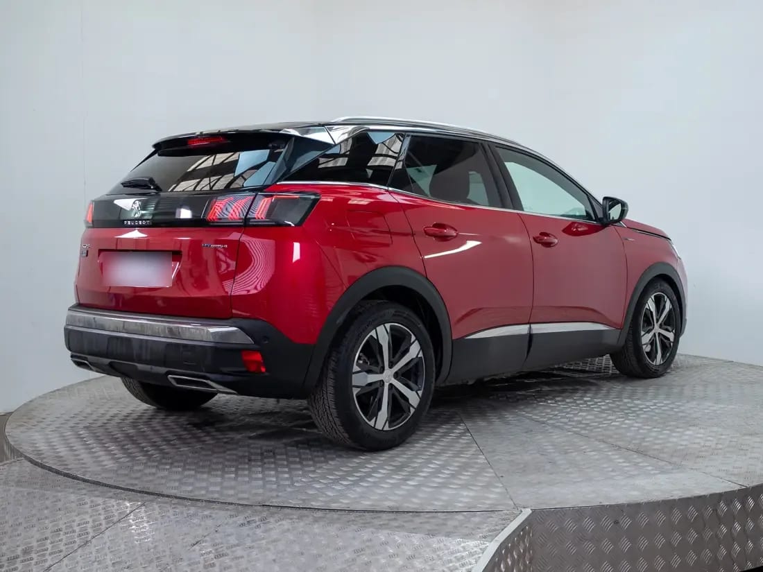 Peugeot 3008 3008 Hybrid 300 4x4 1.6 Aut año 2025