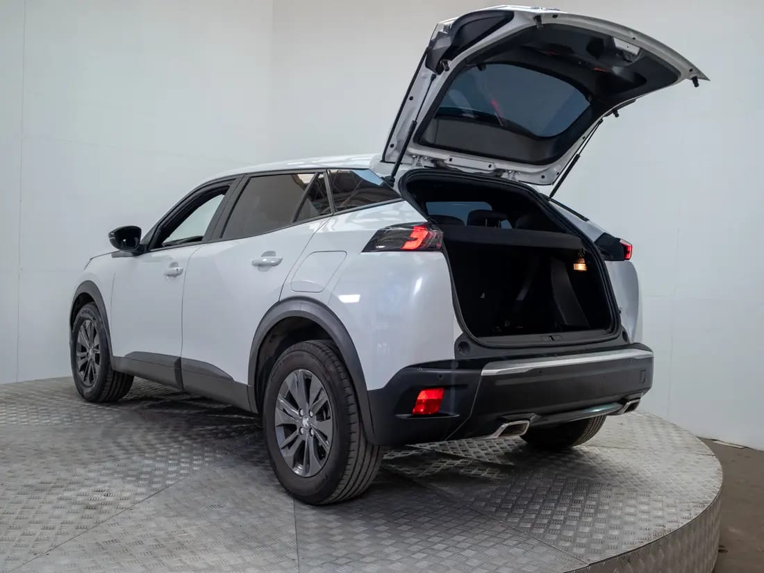 Peugeot New 2008 1.2 Active Pack Puretech 130 Mt año 2023