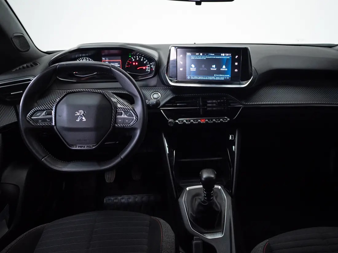 Peugeot New 2008 1.2 Active Pack Puretech 130 Mt año 2023