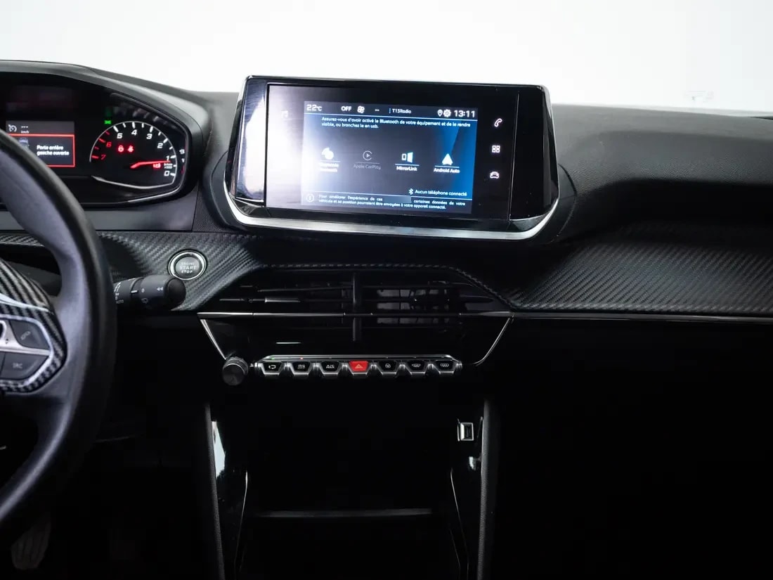 Peugeot New 2008 1.2 Active Pack Puretech 130 Mt año 2023