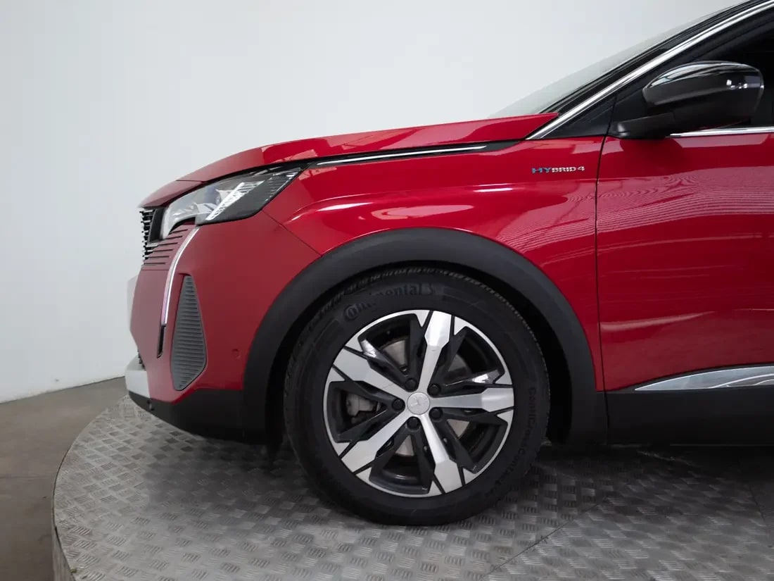 Peugeot 3008 3008 Hybrid 300 4x4 1.6 Aut año 2025