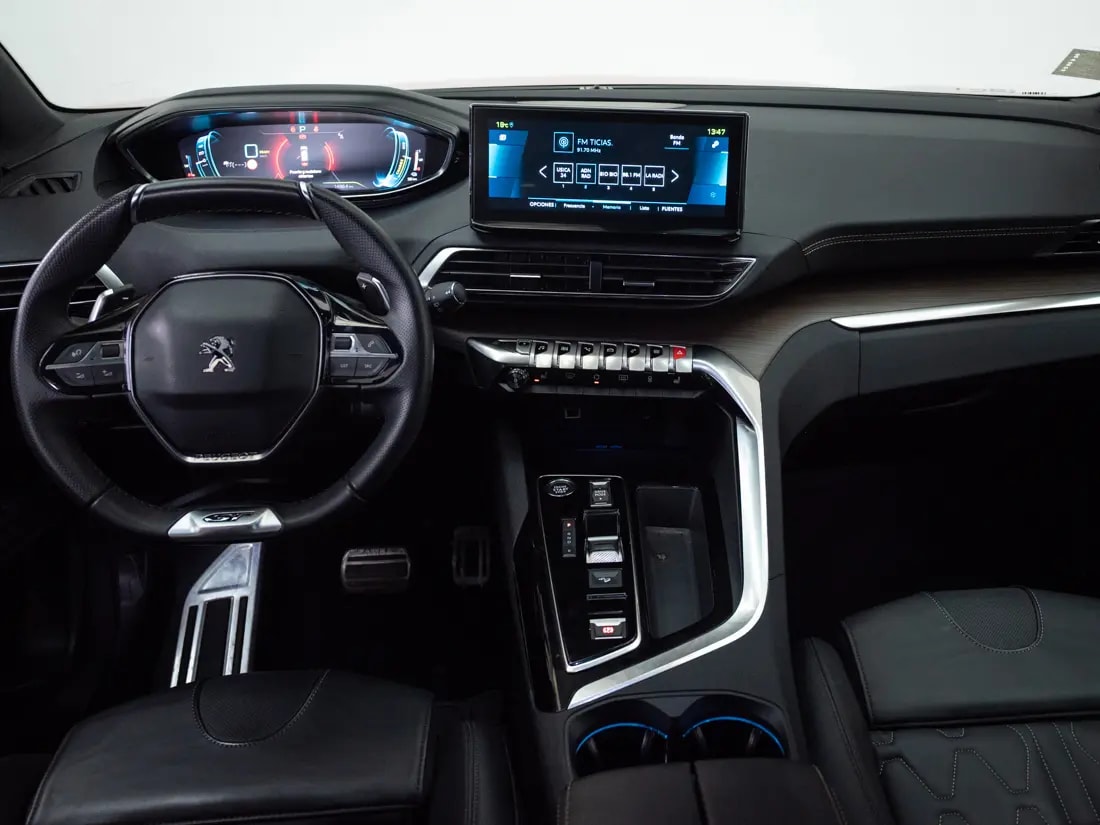 Peugeot 3008 3008 Hybrid 300 4x4 1.6 Aut año 2025