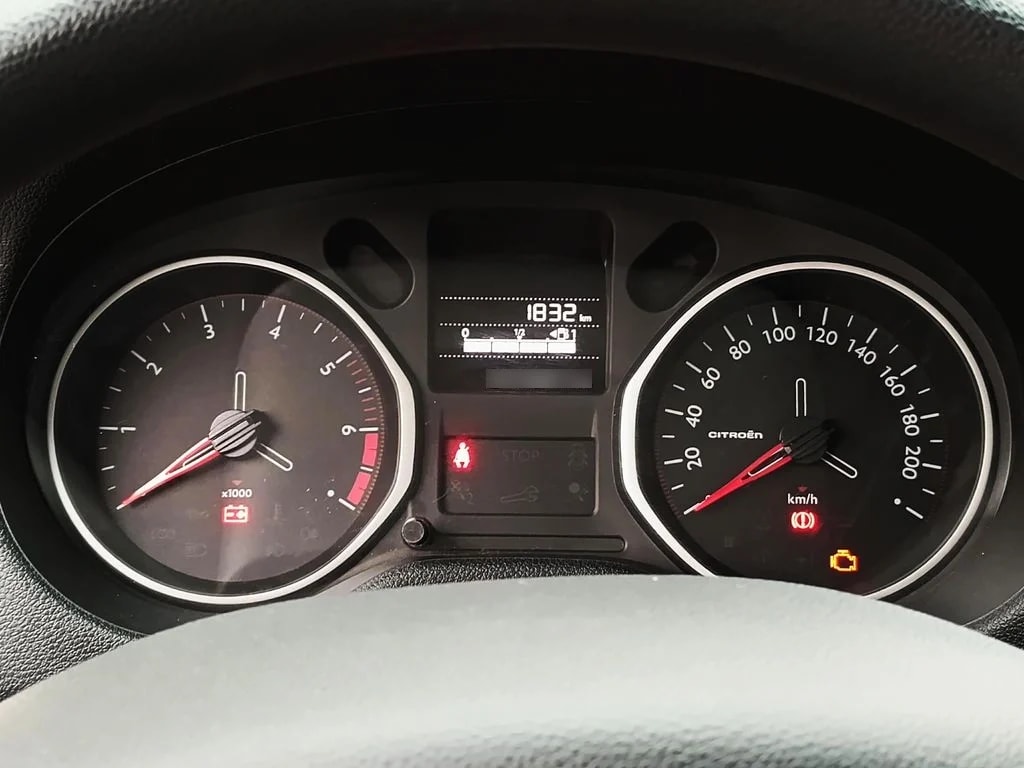 Citroen C-Elysee 1.5 Bluehdi año 2024