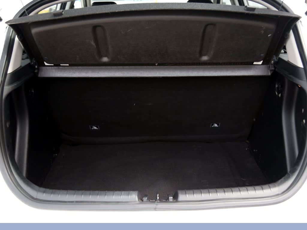 Hyundai I20 Mt 1.2 año 2025