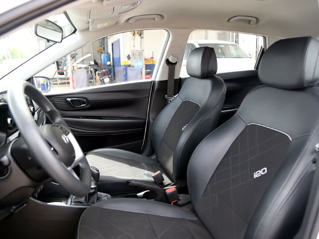 Hyundai I20 Mt 1.2 año 2025