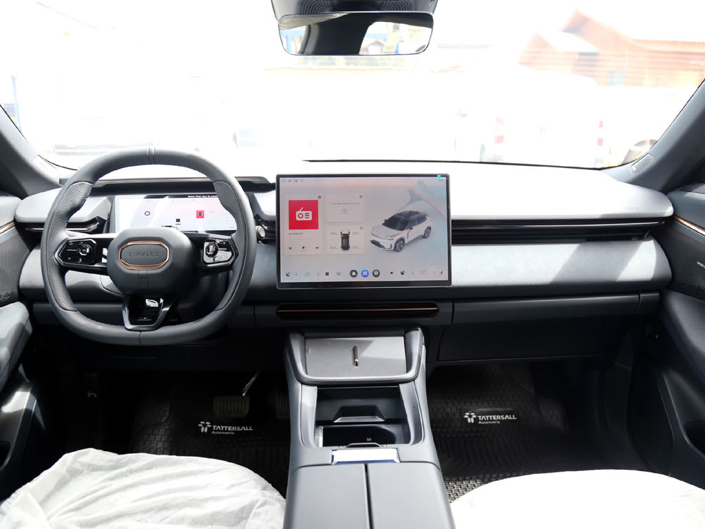 Lynk&Co 08 08 Phev año 2027