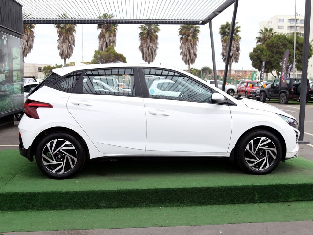 Hyundai I20 1.4 Plus Mt año 2025