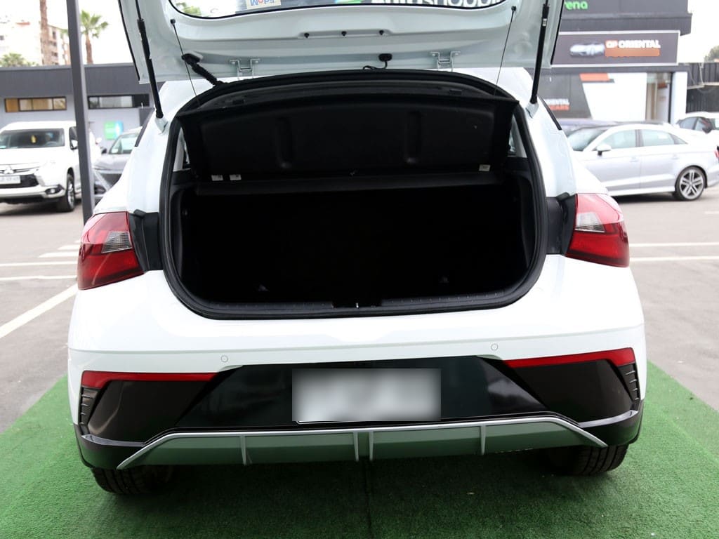 Hyundai I20 1.4 Plus Mt año 2025