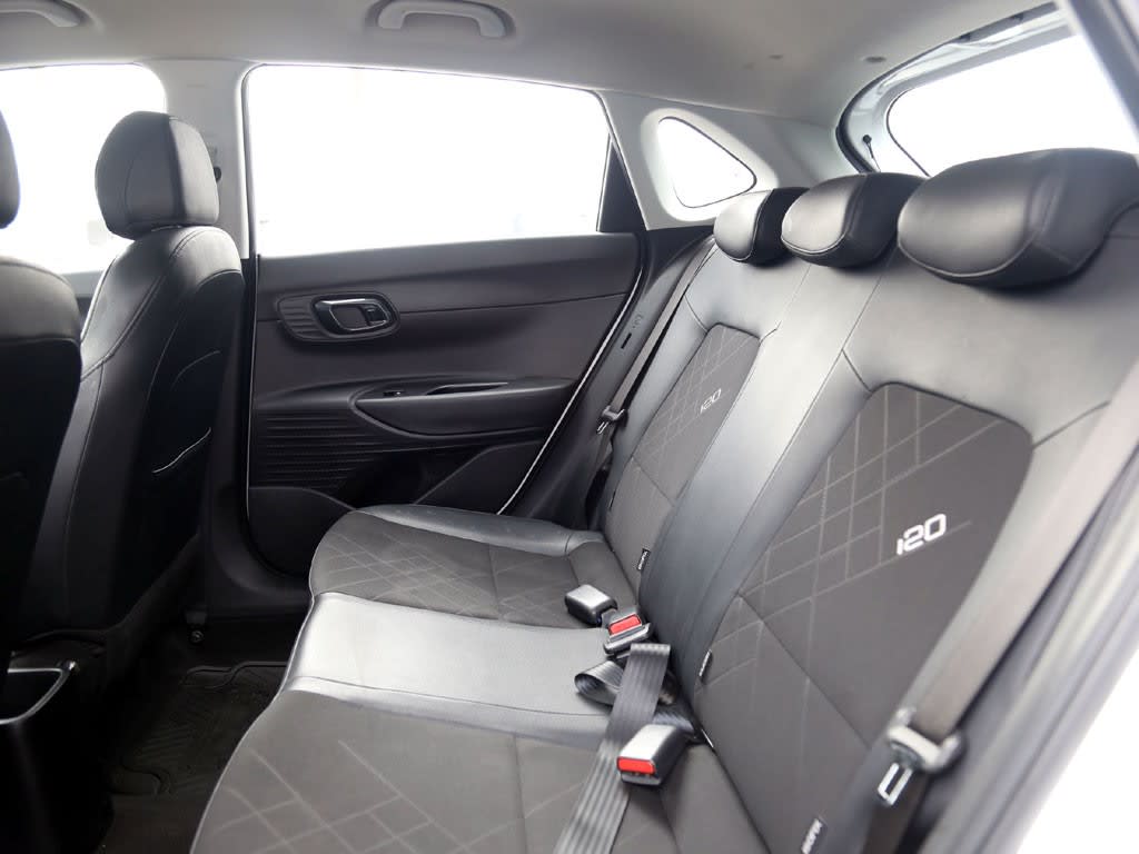 Hyundai I20 1.4 Plus Mt año 2025