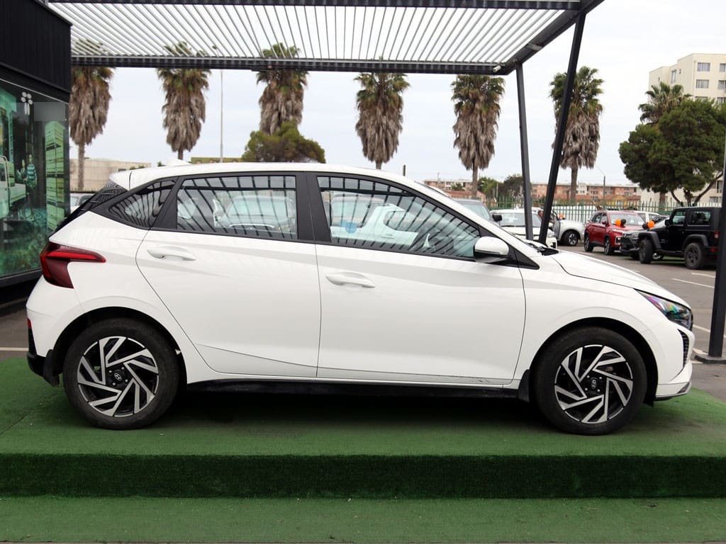 Hyundai I20 1.4 Plus Mt año 2025