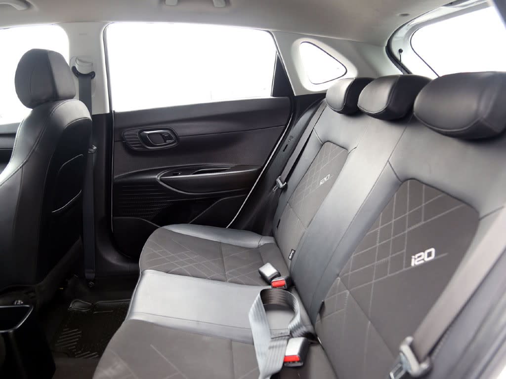 Hyundai I20 1.4 Plus Mt año 2025
