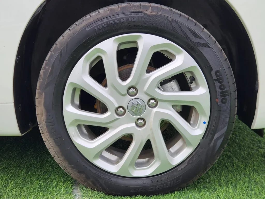 Suzuki Baleno 1.5 Gls 4x2 Mt 5p año 2026