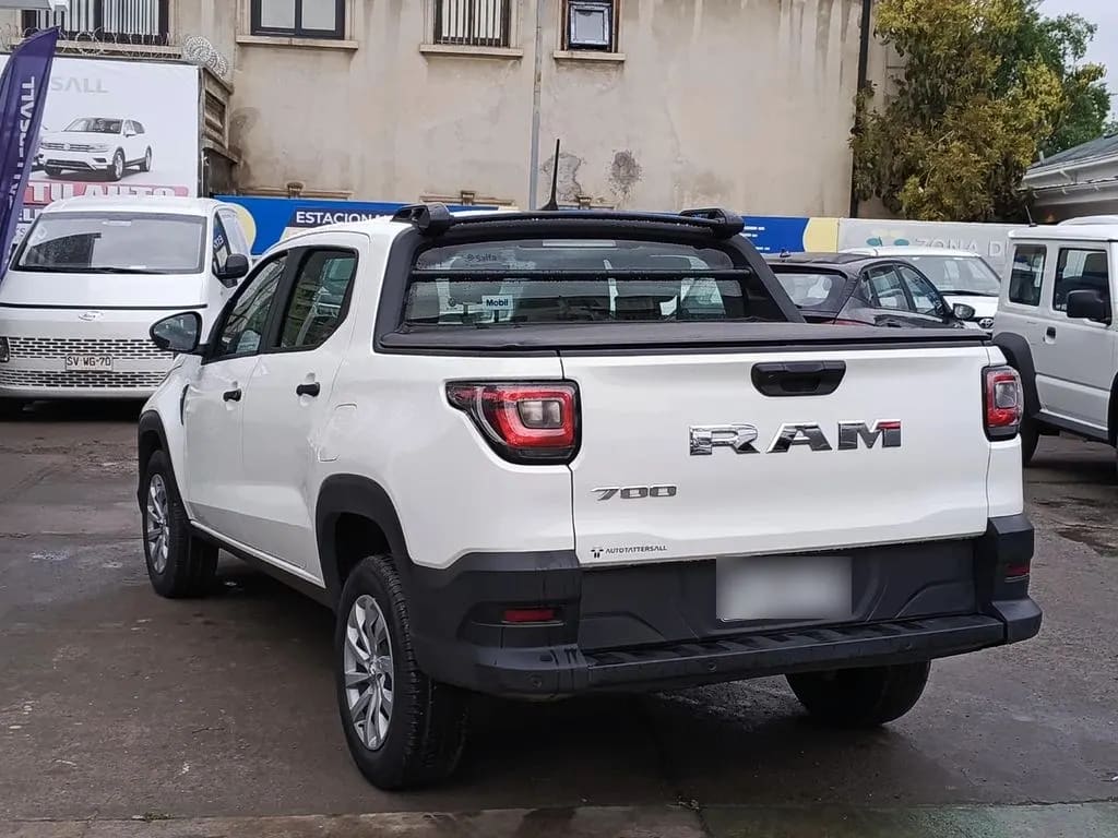 Ram 700 1.3 Slt Dc Mt año 2024