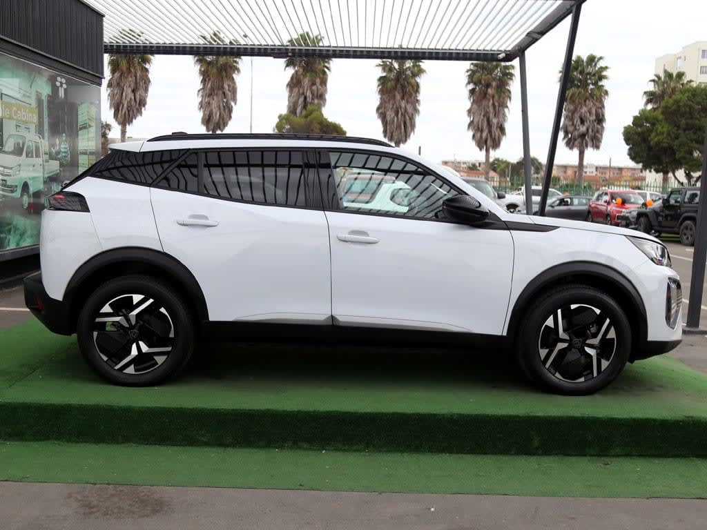 Peugeot 2008 Blue Hdi 1.5 Aut año 2025