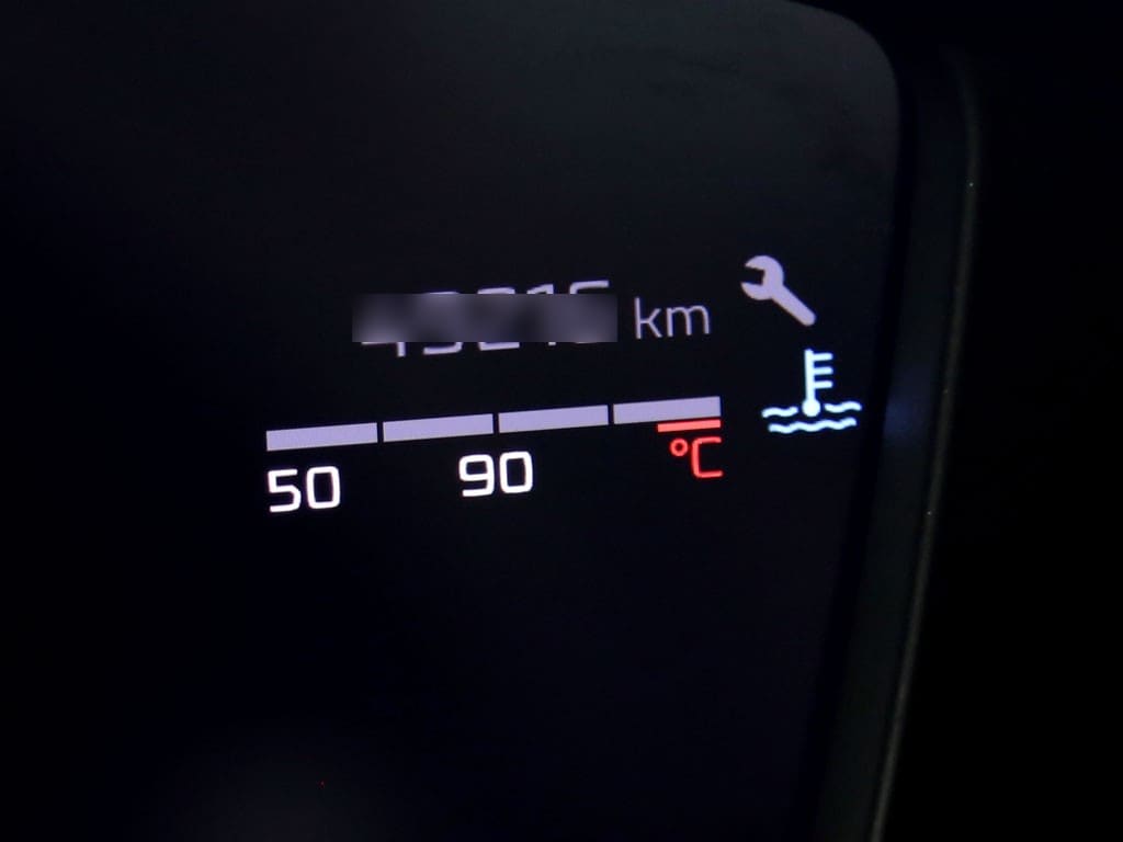 Peugeot 2008 Blue Hdi 1.5 Aut año 2025