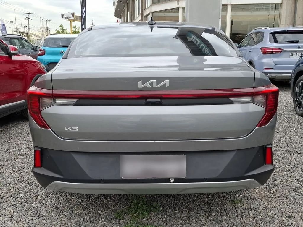 Kia K3 1.6 Ex 4x2 Mt 4p año 2024