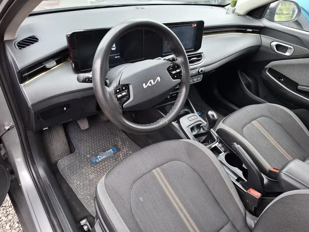 Kia K3 1.6 Ex 4x2 Mt 4p año 2024
