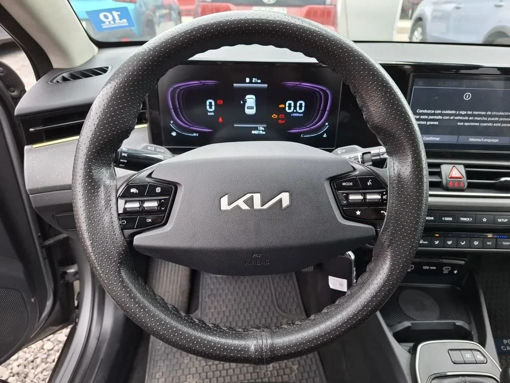 Kia K3 1.6 Ex 4x2 Mt 4p año 2024