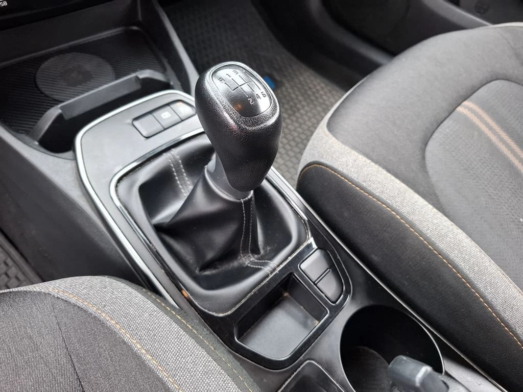 Kia K3 1.6 Ex 4x2 Mt 4p año 2024