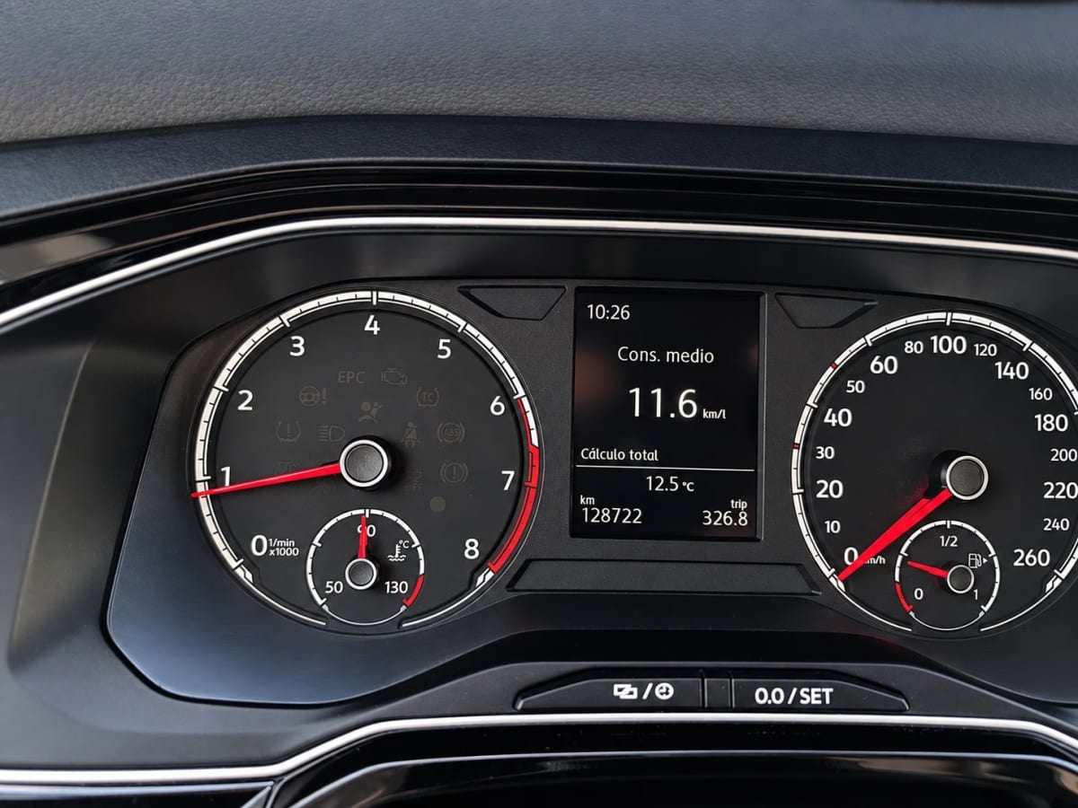 Volkswagen Virtus Mt5 Trendline Esc año 2019