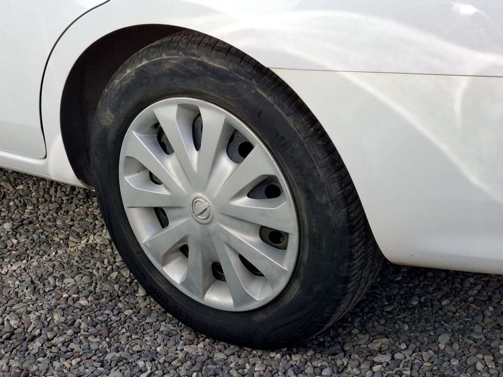 Nissan Versa 1.6 Sense 4x2 Mt 4p año 2020