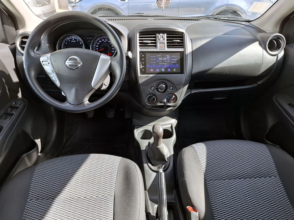 Nissan Versa 1.6 Sense 4x2 Mt 4p año 2020