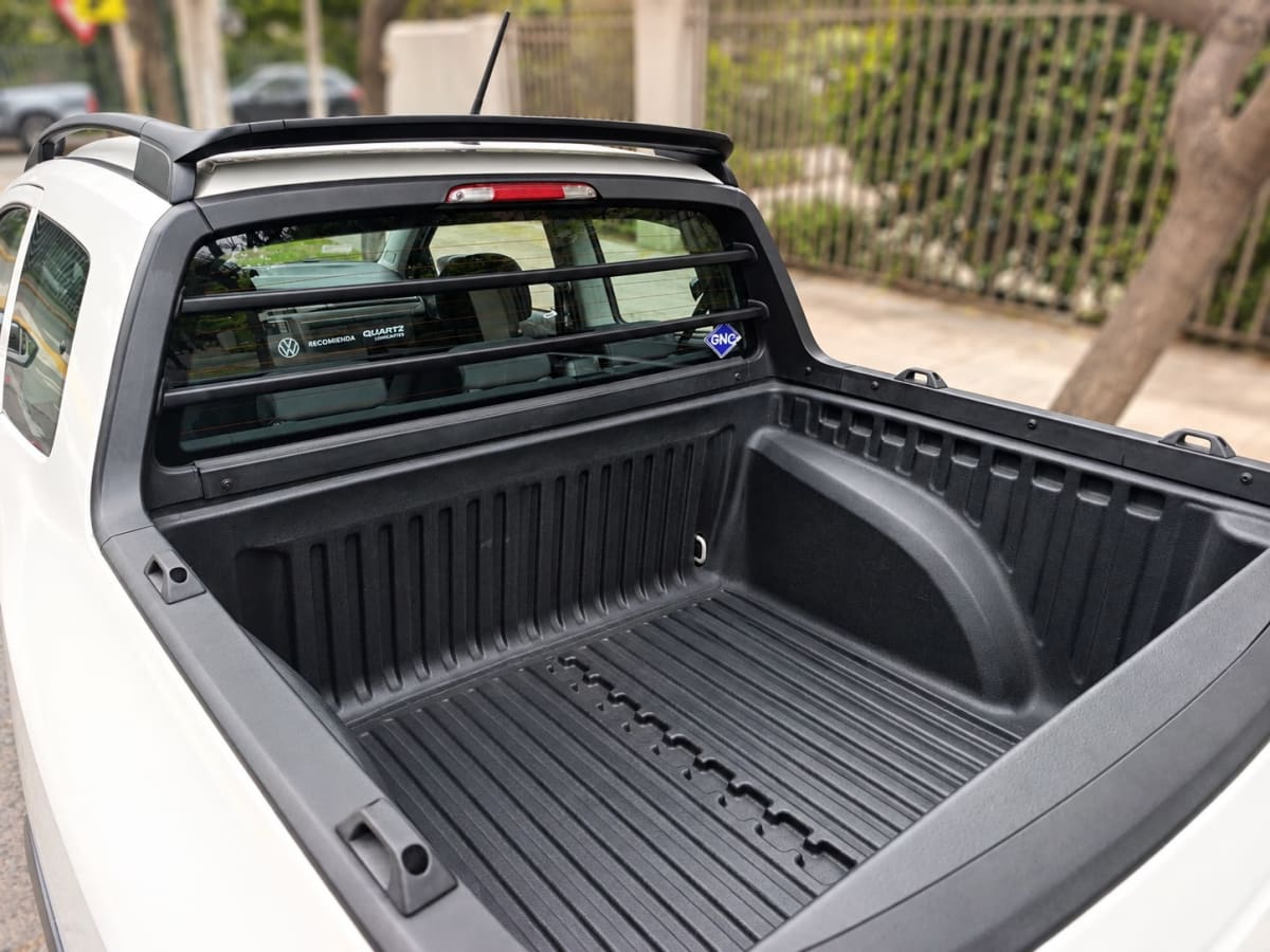 Volkswagen Saveiro 1.6 año 2022