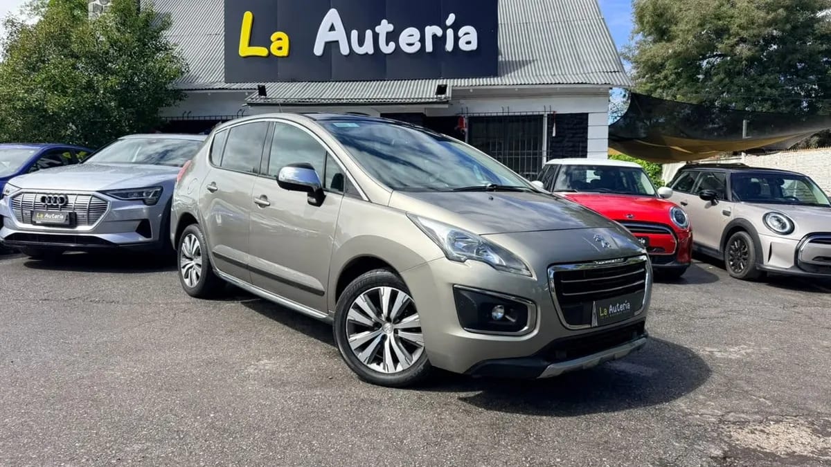 Peugeot 3008 1.6 Allure Blue-Hdi Diesel 4x2 120hp Mt 5p año 2015