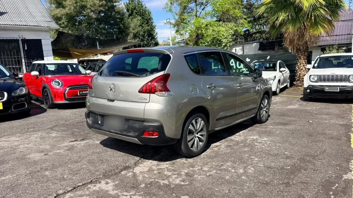 Peugeot 3008 1.6 Allure Blue-Hdi Diesel 4x2 120hp Mt 5p año 2015