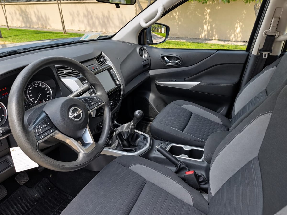 Nissan Navara Dc - Xe At 4wd año 2024